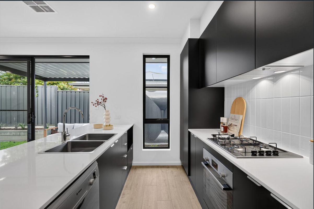 FOR RENT | MODERN 3-BEDROOM HOME IN PARA HILLS SA 5096