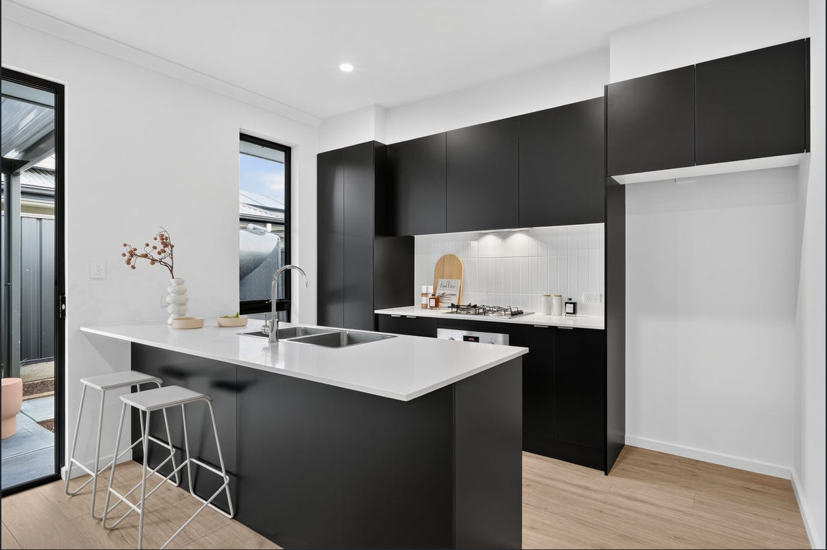 FOR RENT | MODERN 3-BEDROOM HOME IN PARA HILLS SA 5096